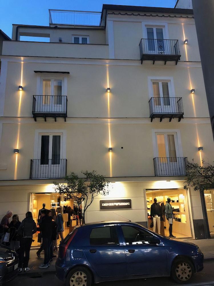 Palazzo Tritone & Abagnale Bed & Breakfast Sorrento Exterior photo