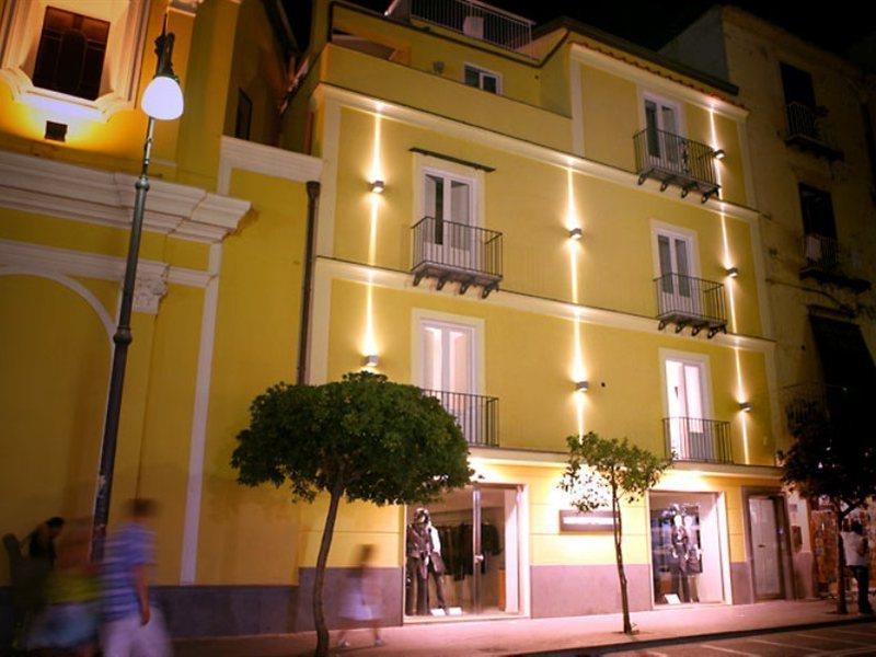 Palazzo Tritone & Abagnale Bed & Breakfast Sorrento Exterior photo