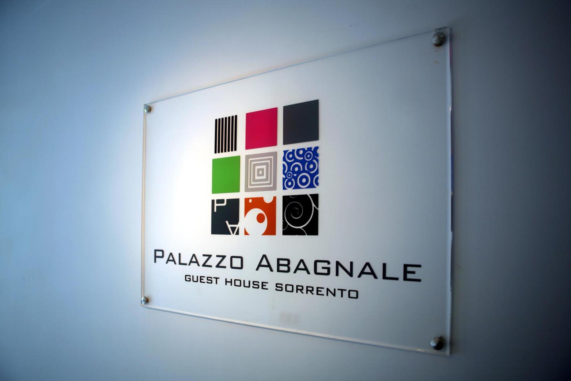 Palazzo Tritone & Abagnale Bed & Breakfast Sorrento Exterior photo